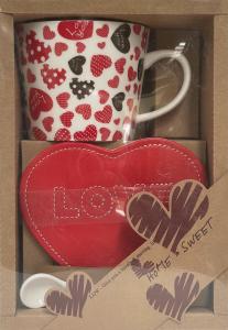 Set porculanska šalica, podmetač u obliku srca i žličica u poklon pakiranju, HEART